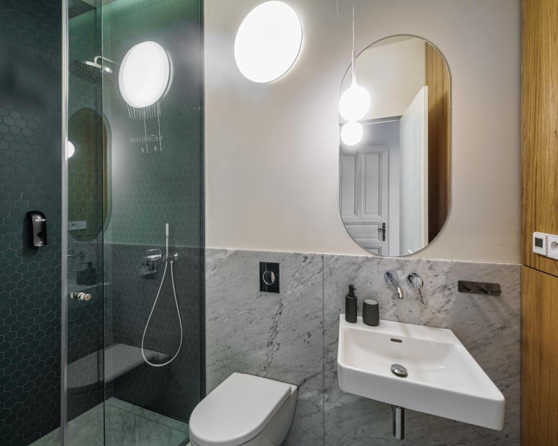 Mn6 Luxury Suites By Adrez Praag Buitenkant foto