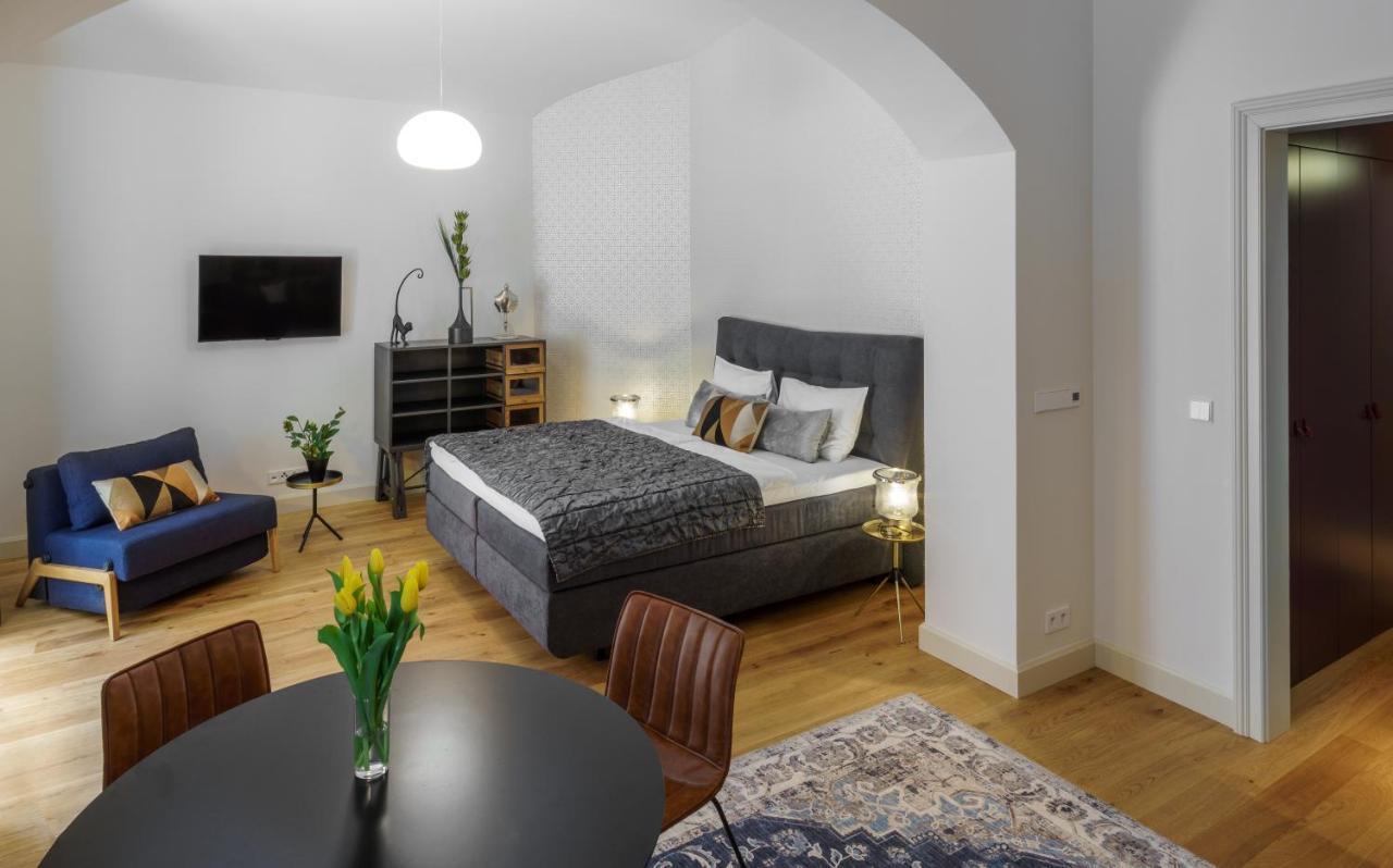 Mn6 Luxury Suites By Adrez Praag Buitenkant foto