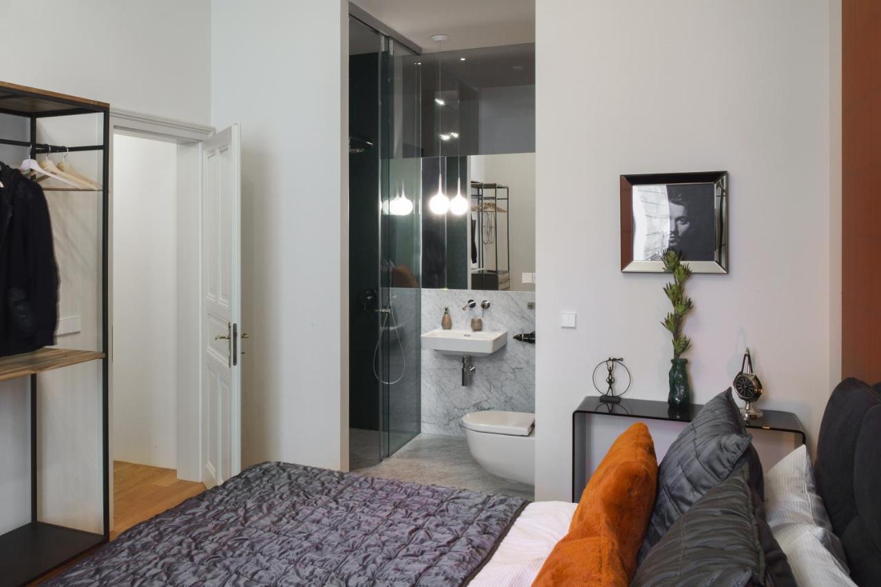 Mn6 Luxury Suites By Adrez Praag Buitenkant foto