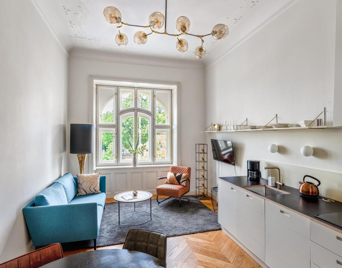 Mn6 Luxury Suites By Adrez Praag Buitenkant foto